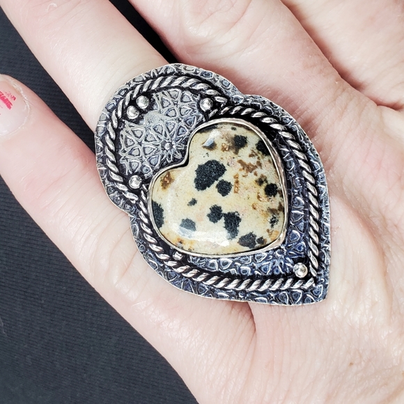 New Heart Shaped Dalmatian Jasper 925 Silver Statement Ring. - Picture 14 of 14